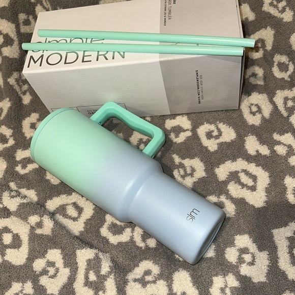 Simply Modern TREK 40oz Tumbler in Cool Mint New 🆕 & Never Used ❣️Beautiful 😍 - Picture 4 of 17